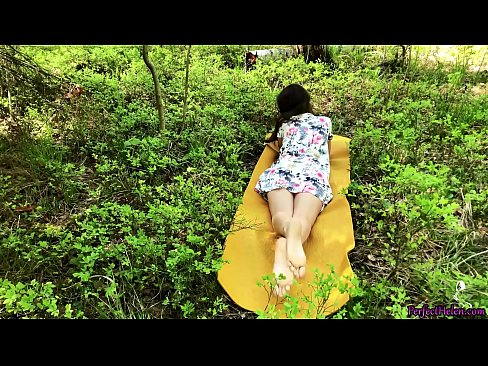 ❤️ டிண்டரில் உள்ள அந்நியன் என் பெண்ணை சுயஇன்பம் செய்து காடுகளில் உணர்ச்சிவசப்படுகிறான் ஆசன வீடியோ எங்களிடம்